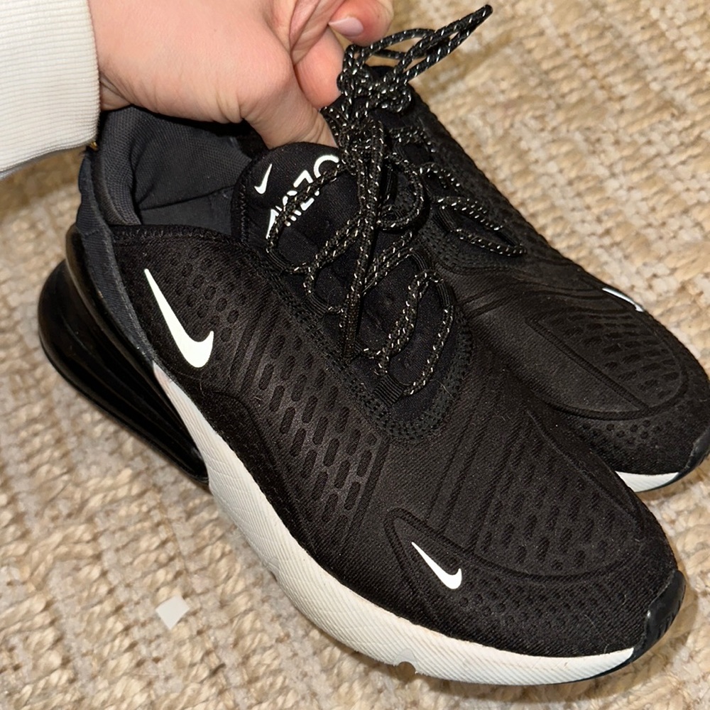Nike Air Max 270